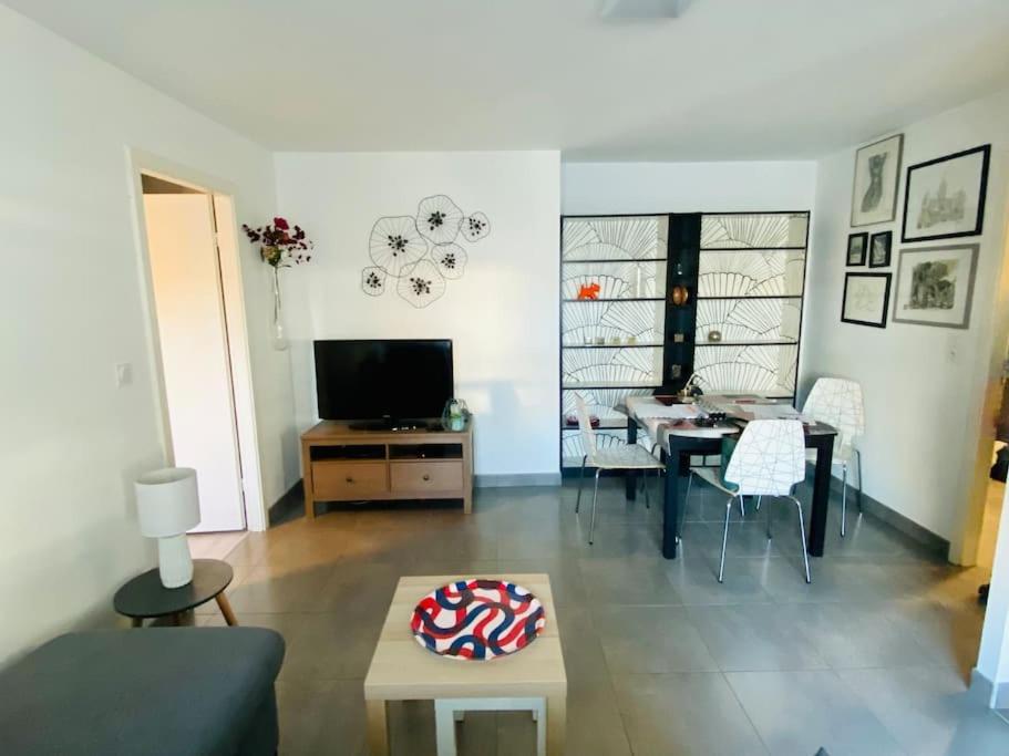 Apartament Le Standing Parking Wifi Metz Un-Sejour-A-Part Zewnętrze zdjęcie