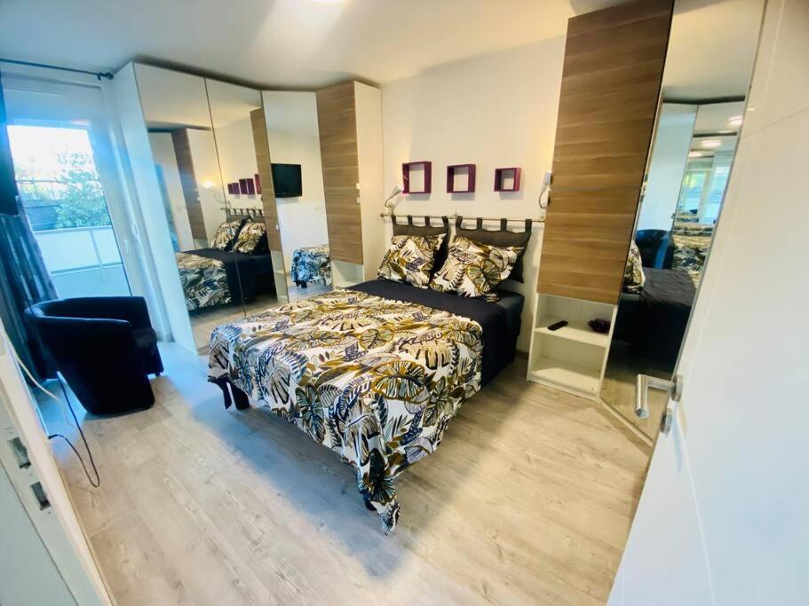 Apartament Le Standing Parking Wifi Metz Un-Sejour-A-Part Zewnętrze zdjęcie